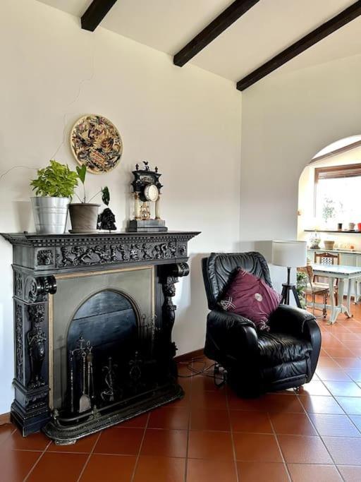 Apartment In Villa La Carruba ريفرغارو المظهر الخارجي الصورة