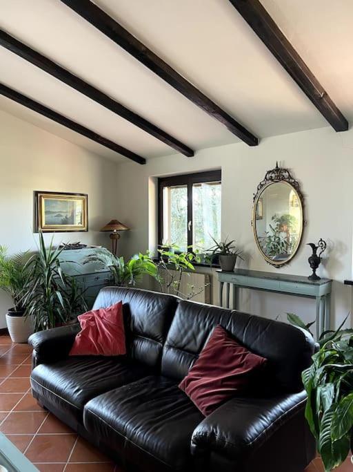 Apartment In Villa La Carruba ريفرغارو المظهر الخارجي الصورة